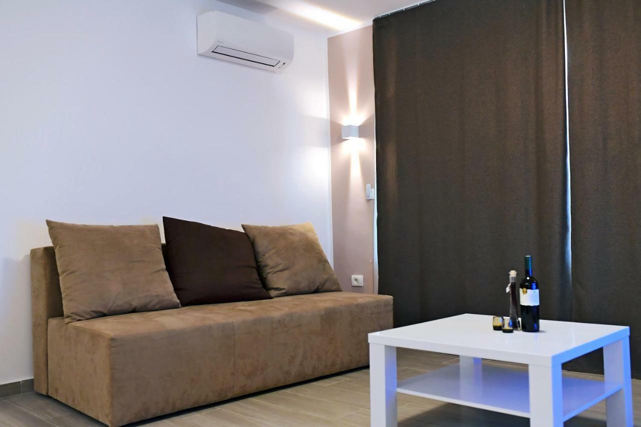 Apartment Luce Njivice Exterior foto